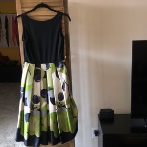 Eliza beautiful dress size 4
